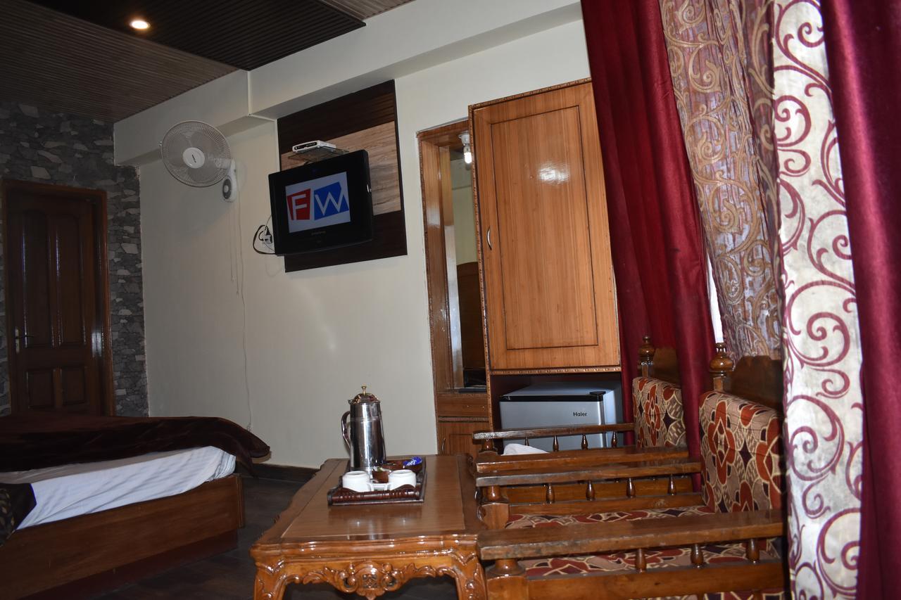 Hotel Akanksha Anand Plaza Mussoorie Dış mekan fotoğraf